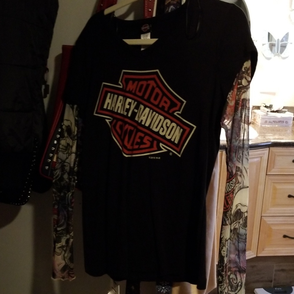 Harley Davidson long sleeve size medium